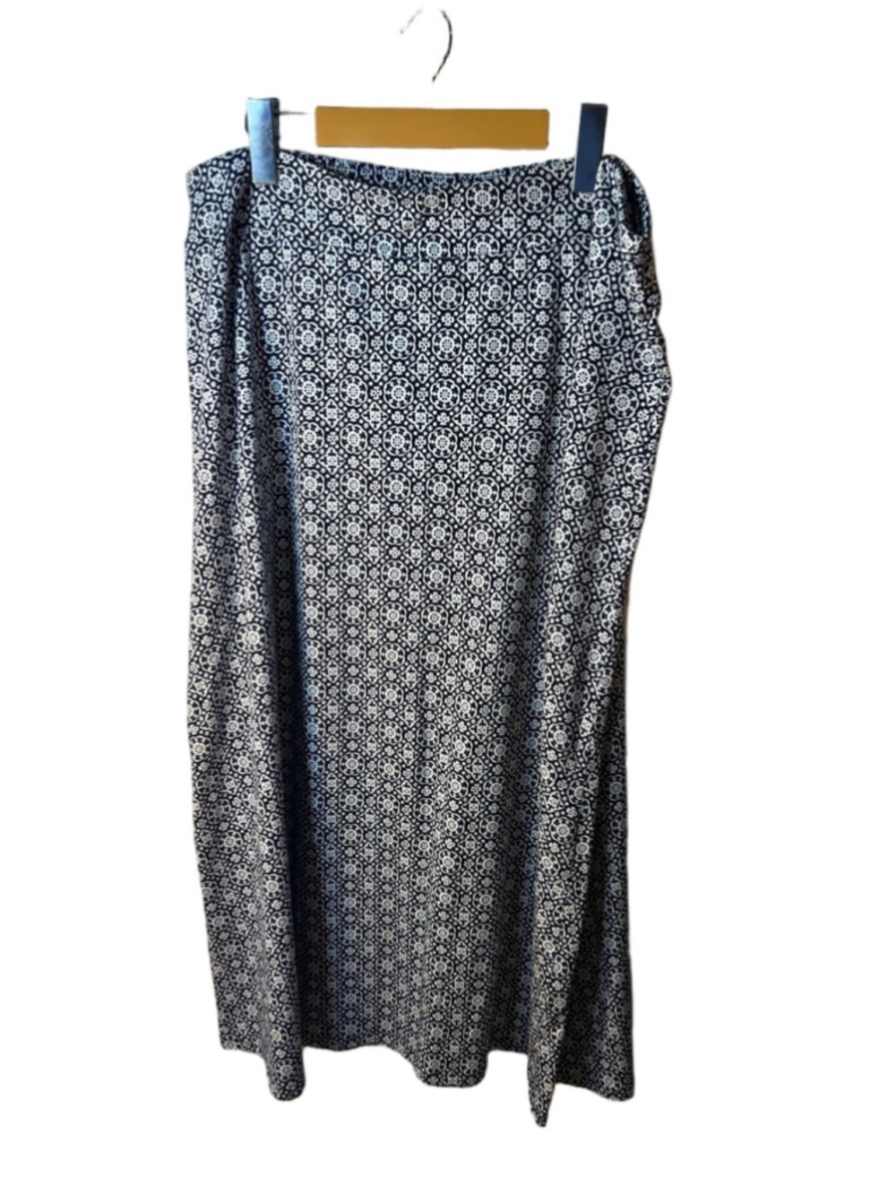 Talbots Black and White Maxi Skirt with Geometric Floral Print size XL Petite